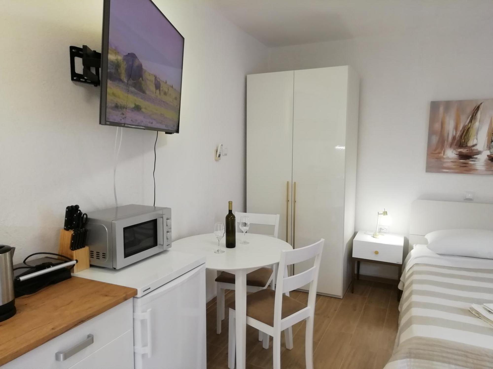 Apartments Valentina-B Nin Εξωτερικό φωτογραφία