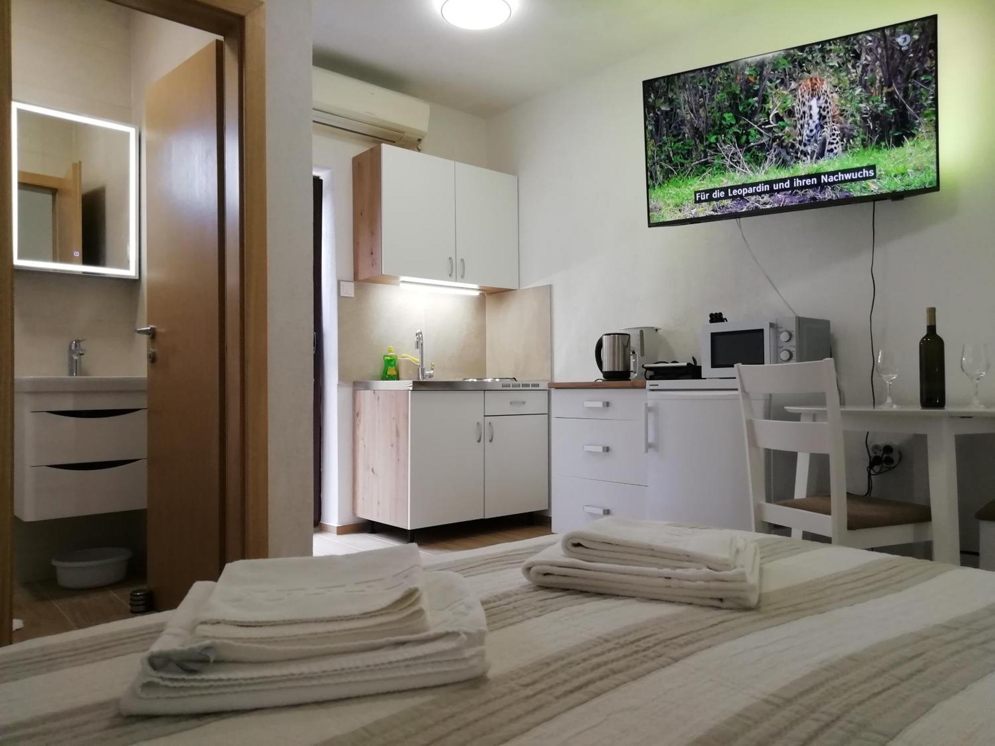 Apartments Valentina-B Nin Εξωτερικό φωτογραφία