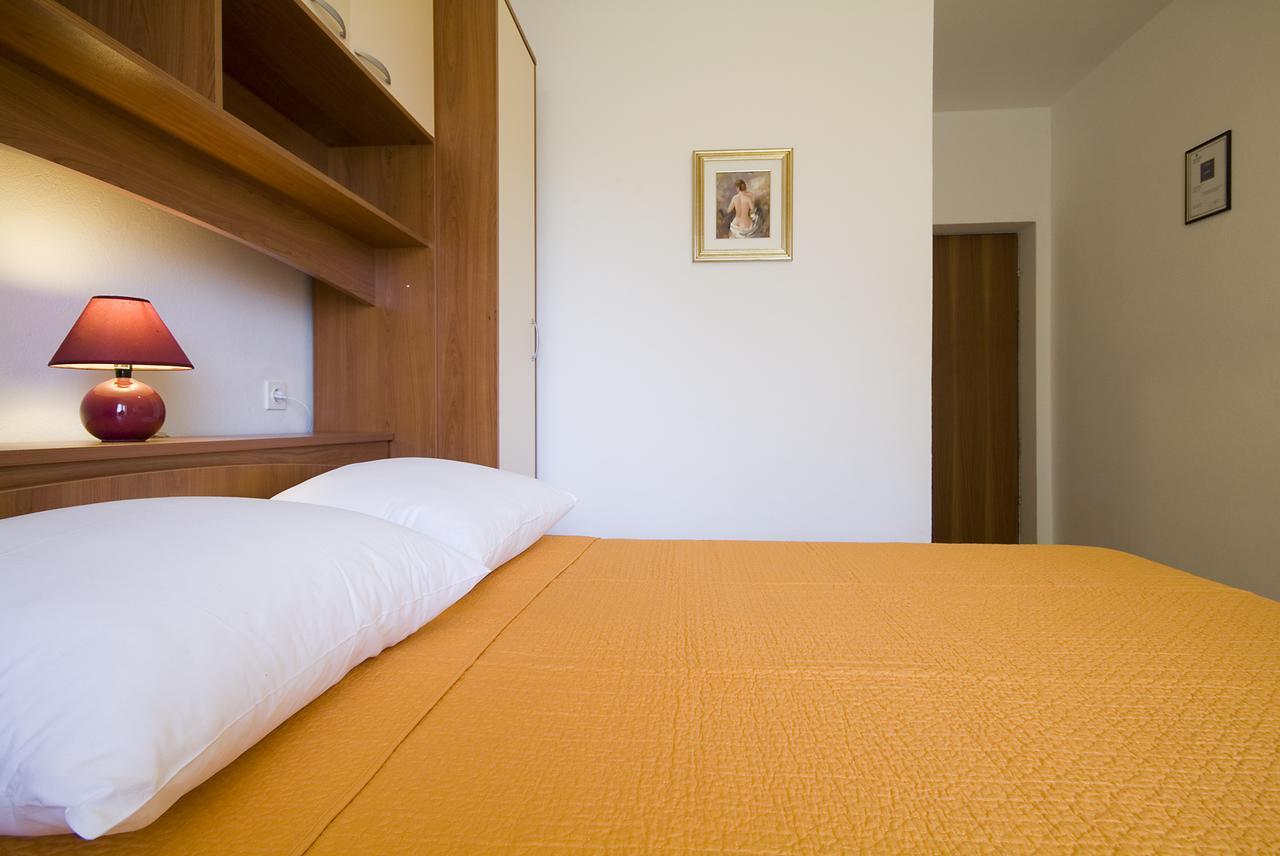 Apartments Valentina-B Nin Εξωτερικό φωτογραφία