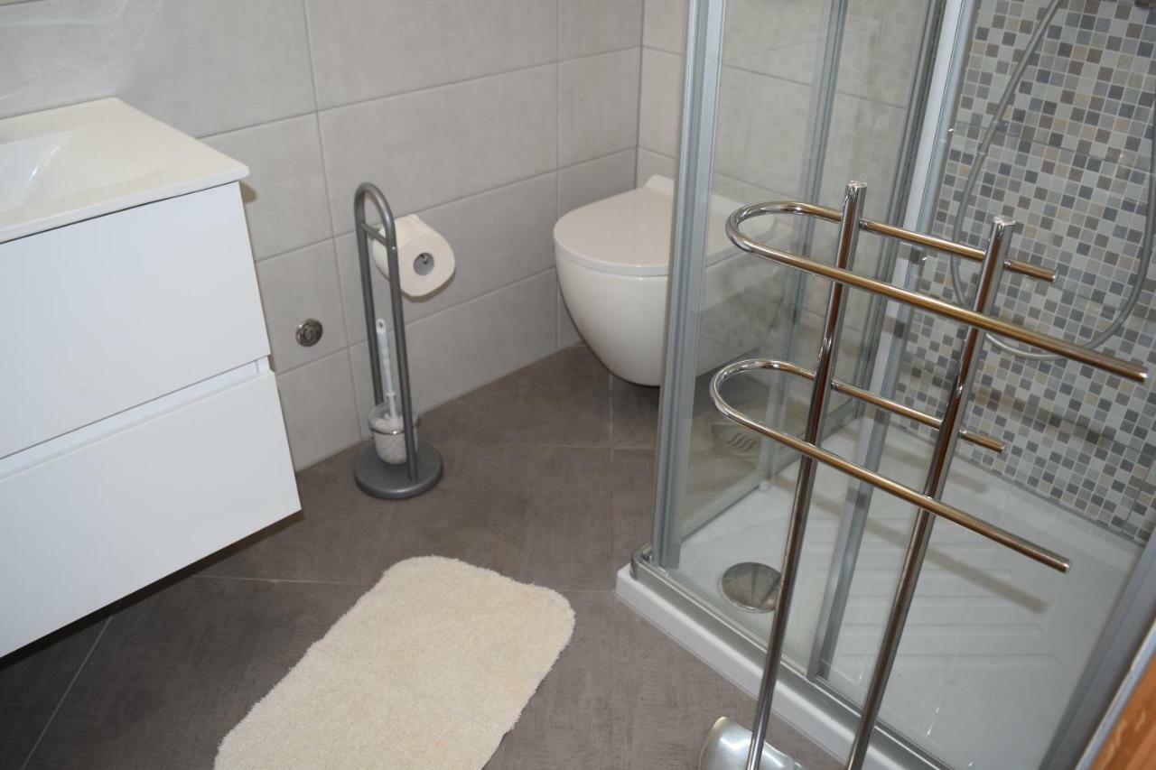 Apartments Valentina-B Nin Εξωτερικό φωτογραφία
